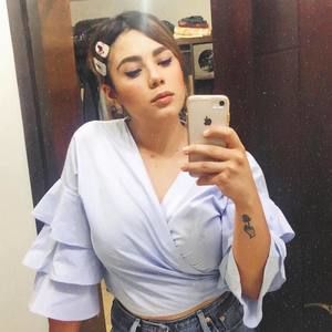 Meet your Posher, María